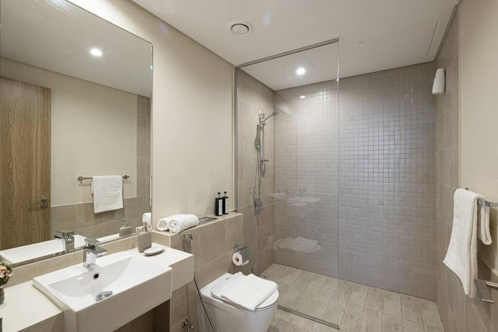 Chic 2 Bed Near Trade Centre With 5 Star Amenities Lägenhet Dubai Exteriör bild