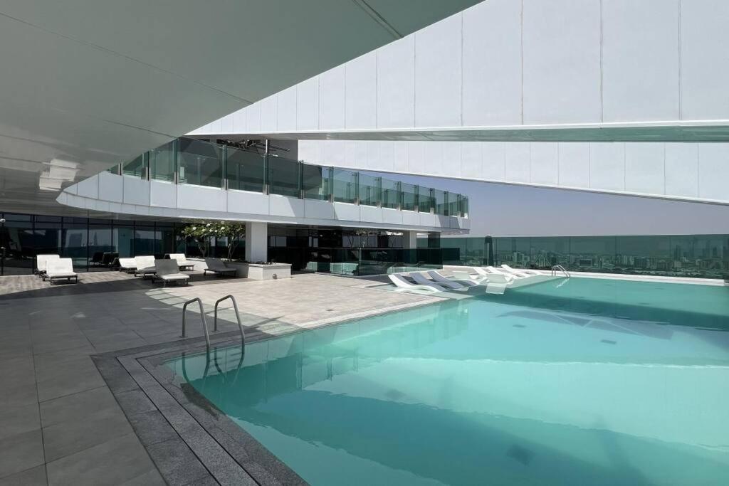 Chic 2 Bed Near Trade Centre With 5 Star Amenities Lägenhet Dubai Exteriör bild