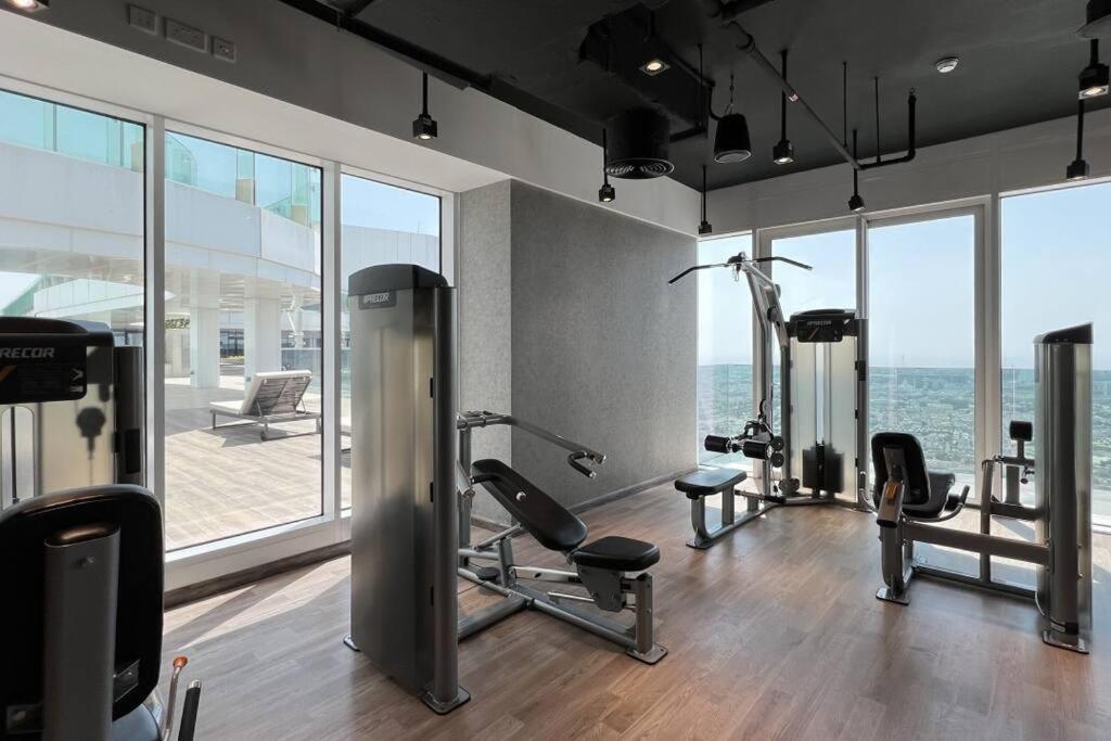 Chic 2 Bed Near Trade Centre With 5 Star Amenities Lägenhet Dubai Exteriör bild