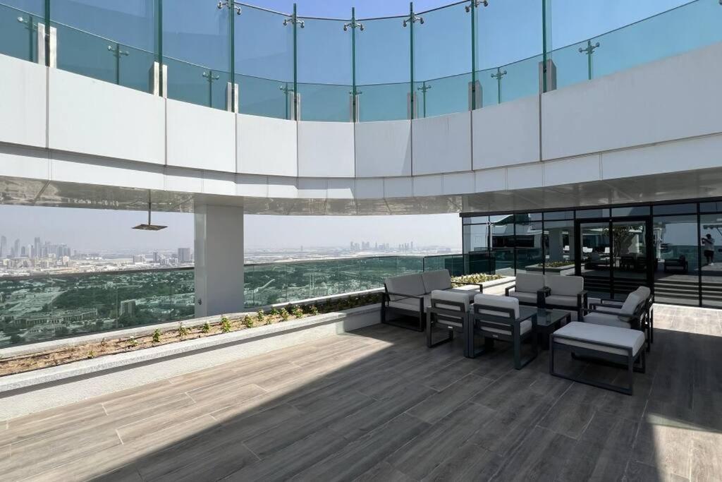 Chic 2 Bed Near Trade Centre With 5 Star Amenities Lägenhet Dubai Exteriör bild