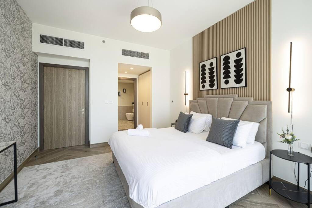 Chic 2 Bed Near Trade Centre With 5 Star Amenities Lägenhet Dubai Exteriör bild