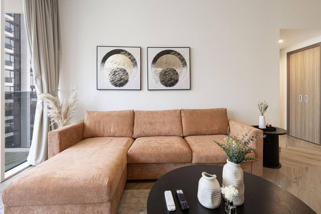Chic 2 Bed Near Trade Centre With 5 Star Amenities Lägenhet Dubai Exteriör bild