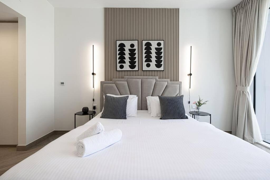Chic 2 Bed Near Trade Centre With 5 Star Amenities Lägenhet Dubai Exteriör bild