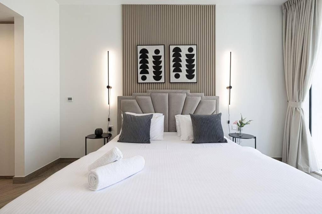 Chic 2 Bed Near Trade Centre With 5 Star Amenities Lägenhet Dubai Exteriör bild