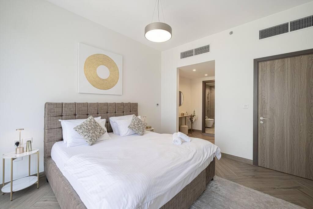 Chic 2 Bed Near Trade Centre With 5 Star Amenities Lägenhet Dubai Exteriör bild