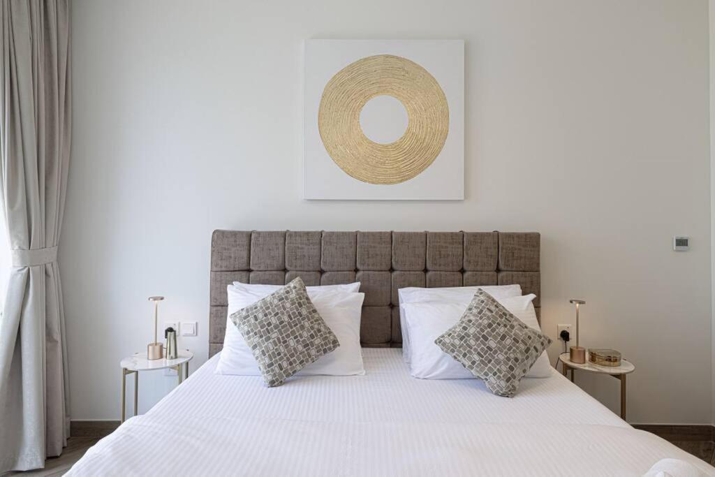 Chic 2 Bed Near Trade Centre With 5 Star Amenities Lägenhet Dubai Exteriör bild